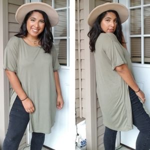 SPLIT FRONT LONG TEE SHIRT TOP IN OLIVE GREEN